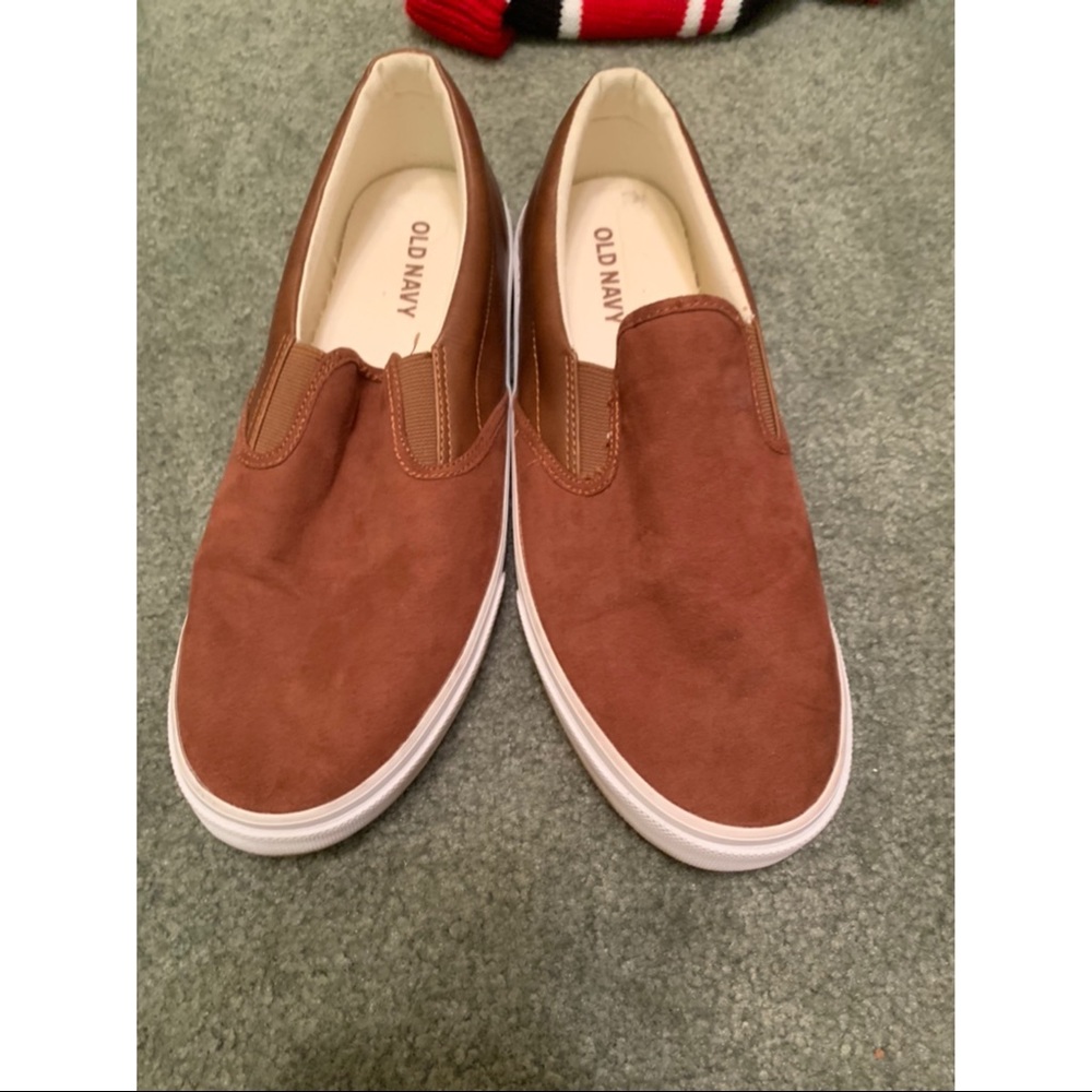 Old navy men’s size 10 brown loafers